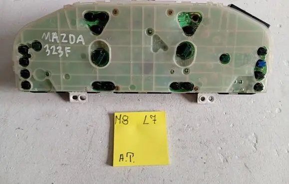 Mazda 323 F Speedometer (instrument cluster) 56895656