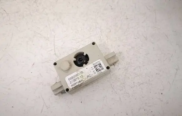 BMW 3 E90 E91 Antenna control unit 699009005
