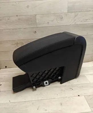 Volkswagen PASSAT B6 Armrest 3C0863319G