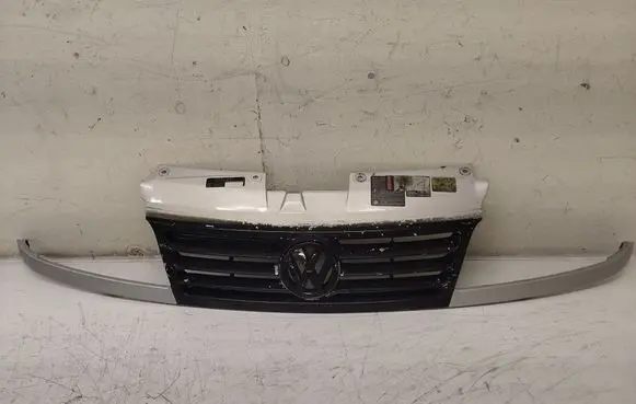 Volkswagen Sharan Front grill 7M0853651
