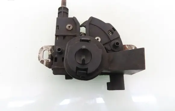 Engine bonnet/hood lock/catch