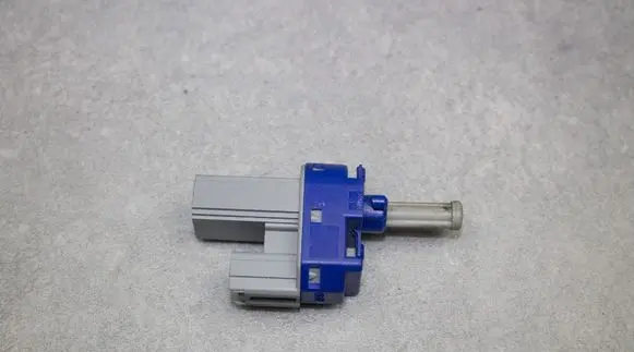 Clutch pedal sensor