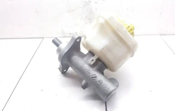 Volkswagen Touareg I Master brake cylinder 03350884921 03350884911