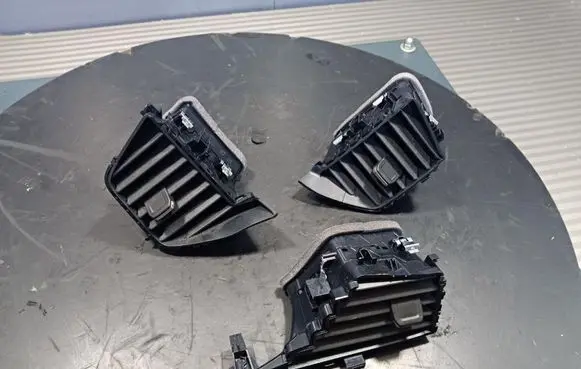 Opel Mokka Dashboard side air vent grill/cover trim