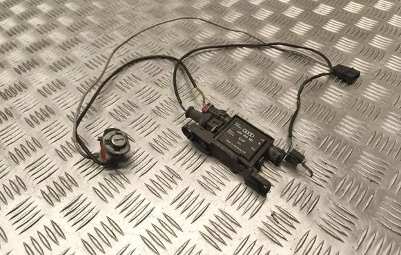 Audi A8 S8 D2 4D Door central lock control unit/module 4A0959981