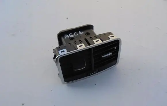 Rear air vent grill