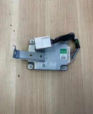 Lexus RX 450H Other devices 8815048030