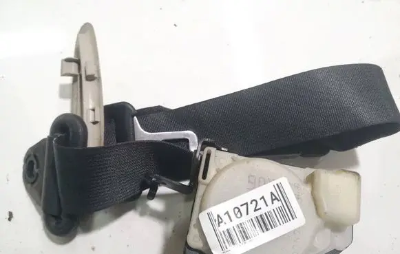Nissan Almera Tino Rear seatbelt 