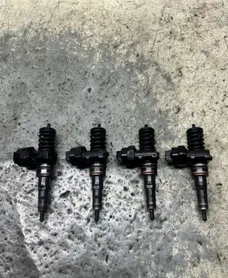 Ford Galaxy Fuel injectors set 038130073AC