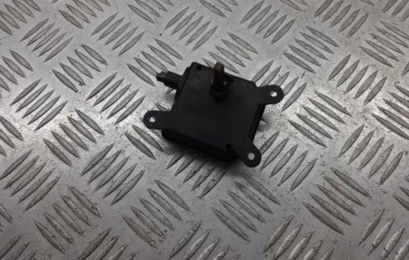 Opel Astra H Central body control module 52418856