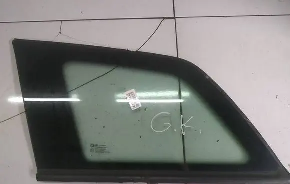 Opel Astra H Rear side window AS2