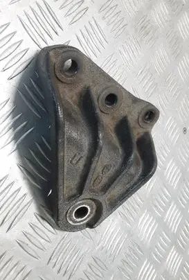 KIA Sportage Engine mounting bracket