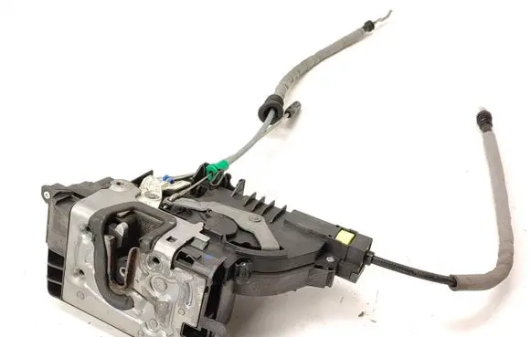 Mercedes-Benz Vito Viano W447 Front door lock 4477200035