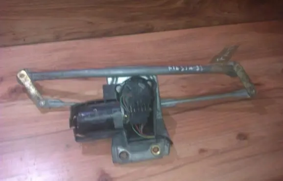Ford Fiesta Front wiper linkage and motor 89fg17485aa