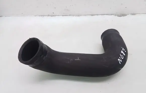 Nissan Note (E11) Intercooler hose/pipe