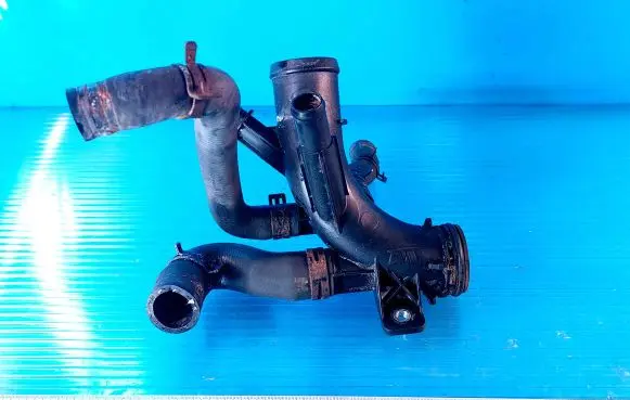 Chrysler Voyager Engine coolant pipe/hose 83P9582