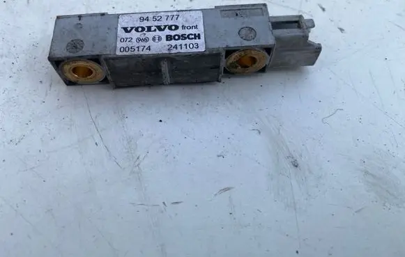 Volvo V70 Airbag deployment crash/impact sensor 9452777