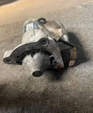 Citroen Xsara Picasso Starter motor M000T82081 C001