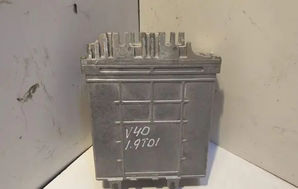 Volvo S40, V40 Engine control unit/module 0281001906 7700110648