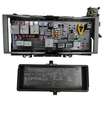 Fiat Freemont Fuse box set 68143318AE P68143318AE
