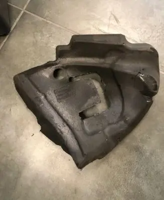 Renault Clio V Heat shield in engine bay 