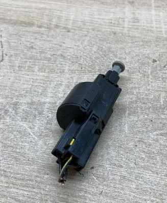 Opel Zafira A Brake pedal sensor switch 09132299 09175172 09175185