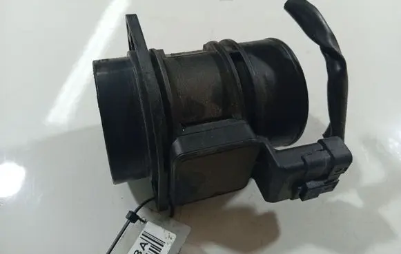 Nissan Primera Mass air flow meter 5WK9620