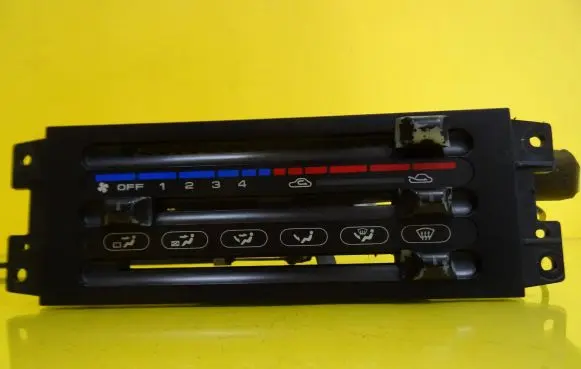 KIA Sephia Climate control/heater control trim 