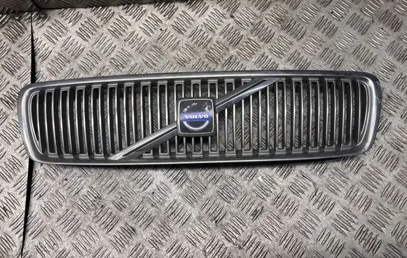 Volvo V70 Front bumper upper radiator grill 9490385