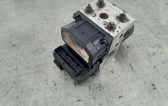 Toyota Corolla E120 E130 ABS Pump 4451002050