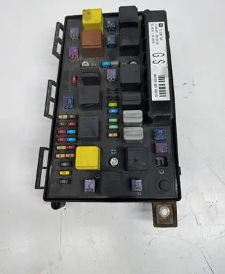 Opel Zafira B Fuse module 015349211 743381 13206746