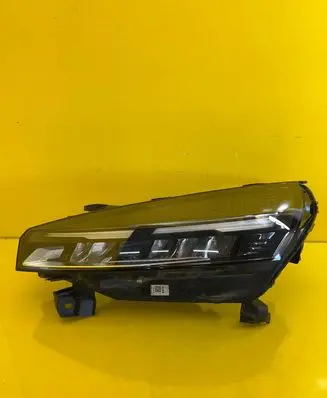 Renault Clio V Headlight/headlamp 260600149R