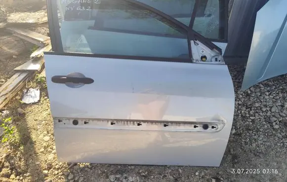 Renault Megane II Front door NV632