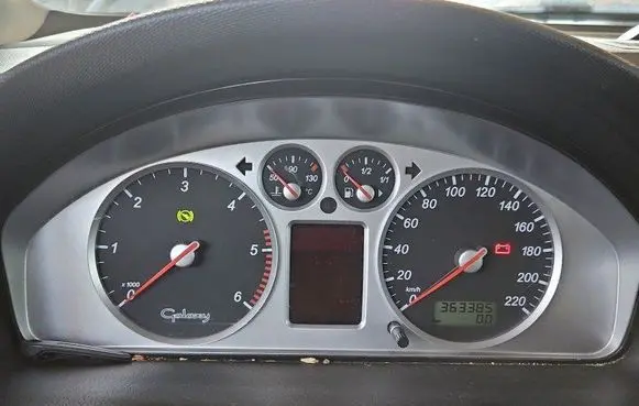 Speedometer (instrument cluster)