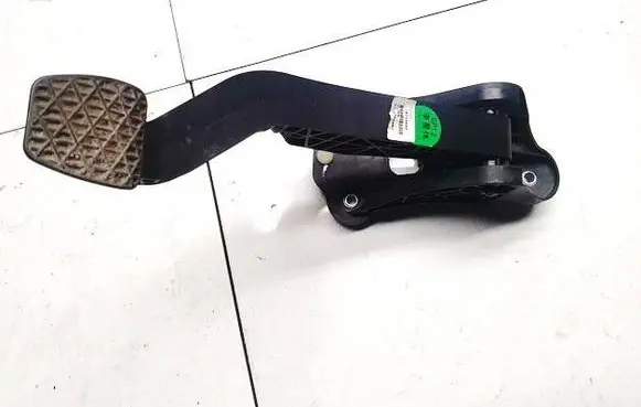 MG HS Clutch pedal 10739889