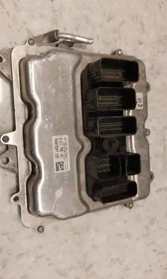 BMW M5 F90 Engine control unit/module 030075947 0261S09372 861170901