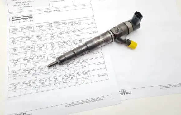 Renault Master III Fuel injector 0445110634