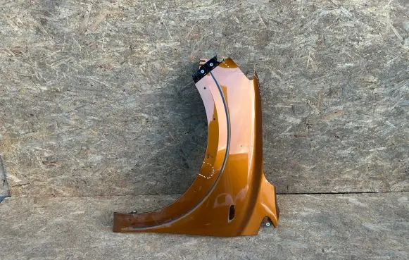 Dacia Sandero Fender C10488