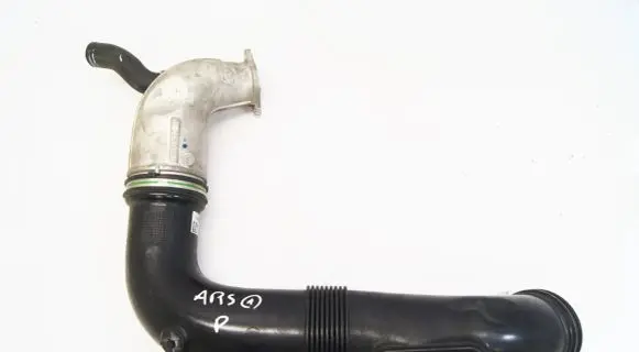 Alfa Romeo Stelvio Intercooler hose/pipe 670051472 50535223 4778493090322