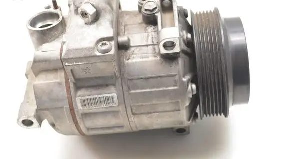 Mercedes-Benz C W204 Air conditioning (A/C) compressor (pump) A0022304511
