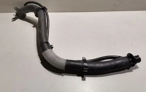 Land Rover Defender Engine coolant pipe/hose P8B217C615 P8B217C615AC P8B217C616