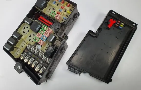 Volvo C70 Fuse box set 30728347