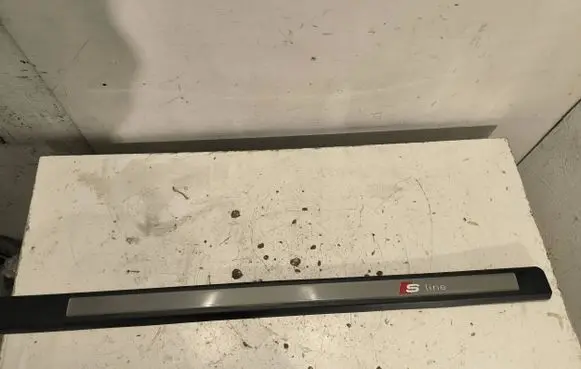 Audi A3 S3 8P Front sill trim cover 8p3853491