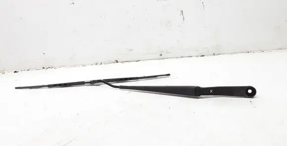 KIA Sorento Front wiper blade arm