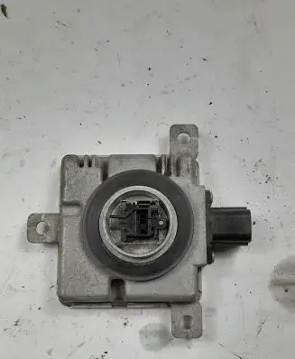 Mitsubishi Outlander Headlight ballast module Xenon W3T23371