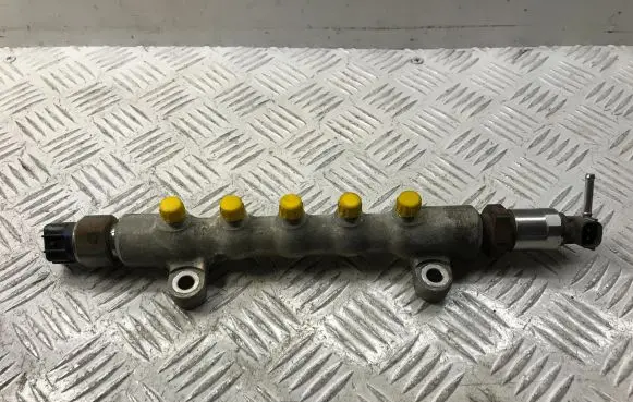 Fuel main line pipe