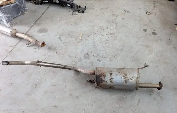Mitsubishi L200 Rear muffler/silencer tail pipe 
