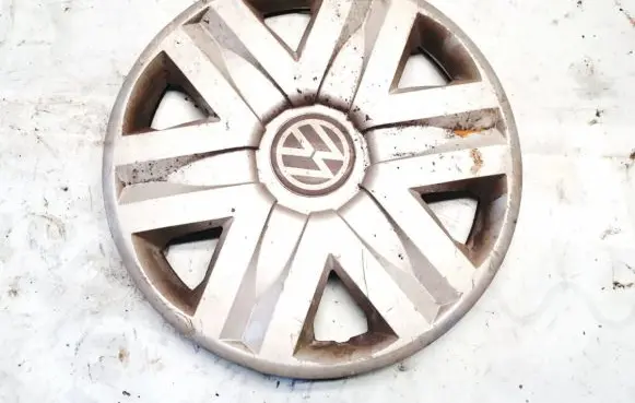 Volkswagen PASSAT B5 R15 wheel hub/cap/trim 8200430805