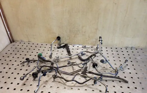 Subaru Outback Fuel line pipe