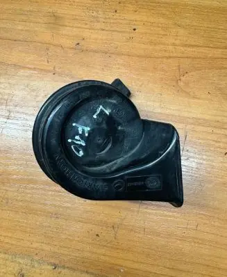BMW 5 F10 F11 Horn signal 703881157